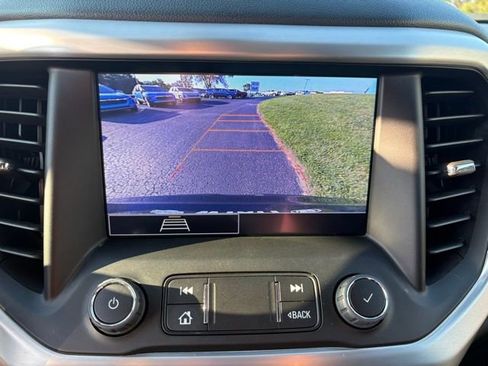 Certified 2023 GMC Acadia SLE w/ Driver Convenience Package image 29