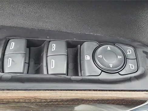 Used 2022 Chevrolet Silverado 1500 LT image 22