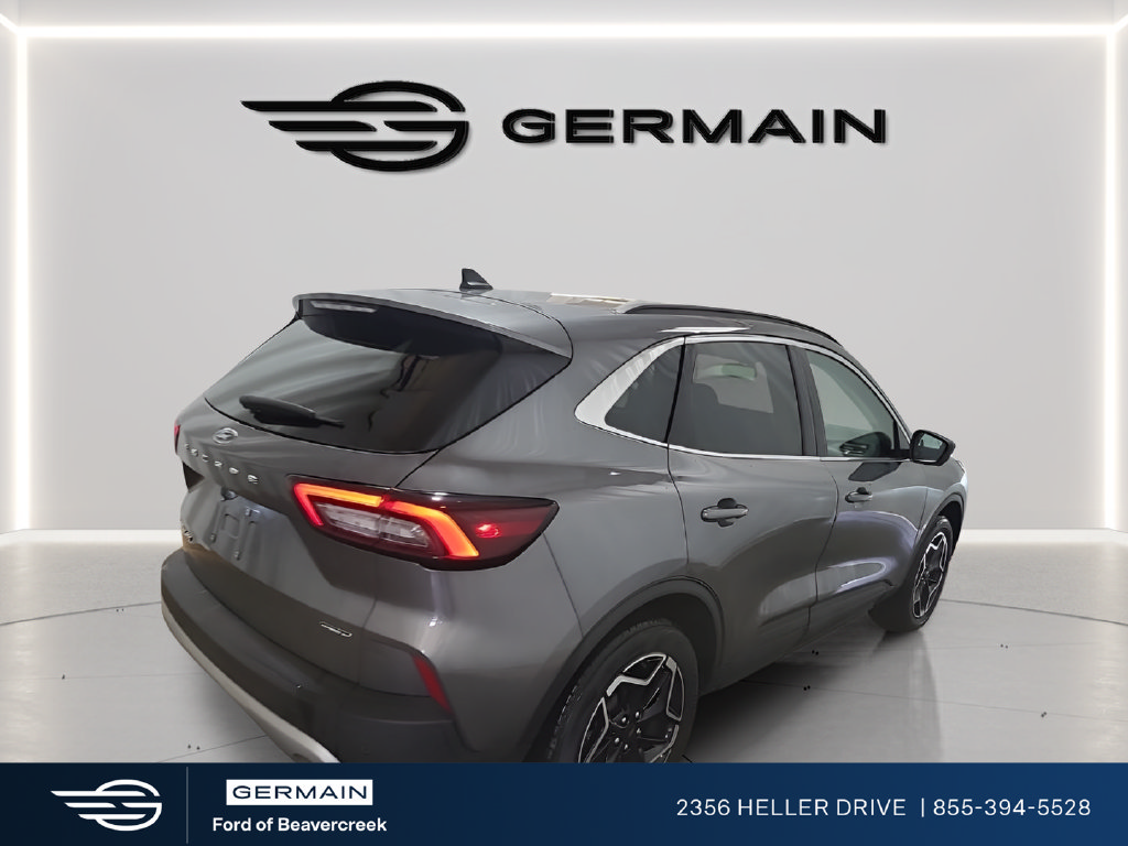 Used 2025 Ford Escape Platinum w/ Premium Technology Package AWD/4WD image 5