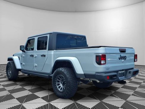 Certified 2023 Jeep Gladiator Sport AWD/4WD image 27