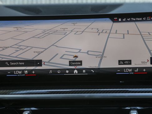 New 2026 BMW X6 M60i w/ Climate Comfort Package image 11