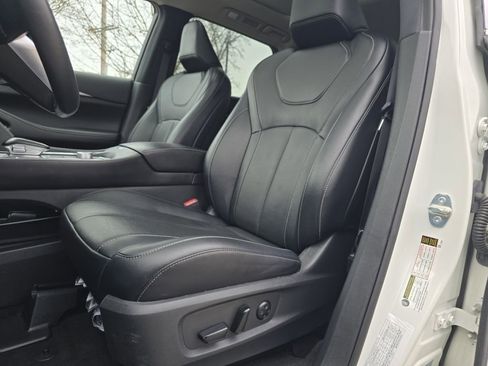 Used 2024 INFINITI QX60 Pure image 25