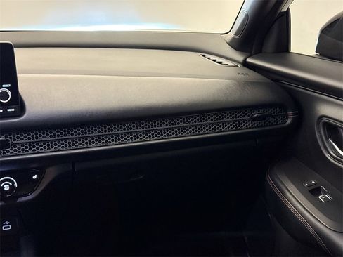 Certified 2024 Honda HR-V Sport image 17