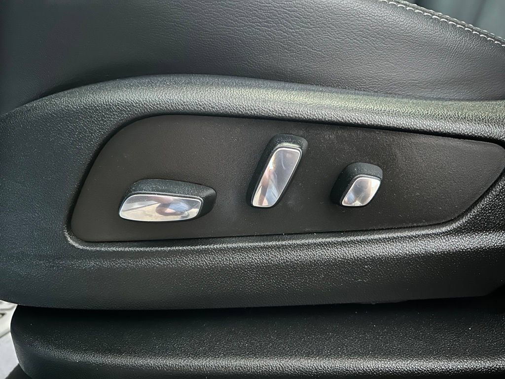 Used 2024 Cadillac XT5 Premium Luxury FWD image 15