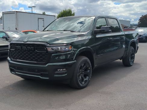 New 2026 RAM 1500 4x4 Crew Cab image 3