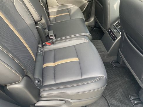 Certified 2025 MAZDA CX-70 Plug-In Hybrid w/ Premium Plus image 11