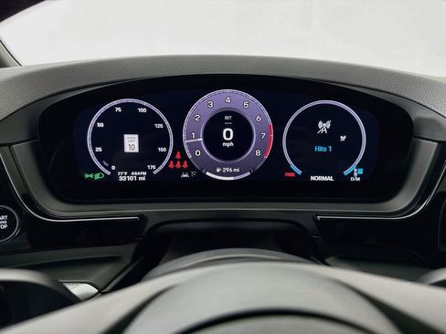 Certified 2024 Porsche Cayenne AWD/4WD image 16