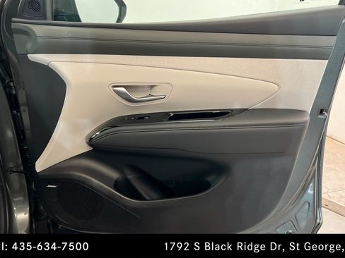 Used 2025 Hyundai Tucson Limited AWD/4WD image 23