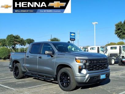 New 2026 Chevrolet Silverado 1500 Custom w/ Turbomax Blackout Package