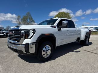 New 2026 GMC Sierra 3500 SLT w/ SLT Convenience Package AWD/4WD video 2