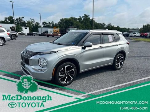 Used 2023 Mitsubishi Outlander SEL AWD/4WD image 1