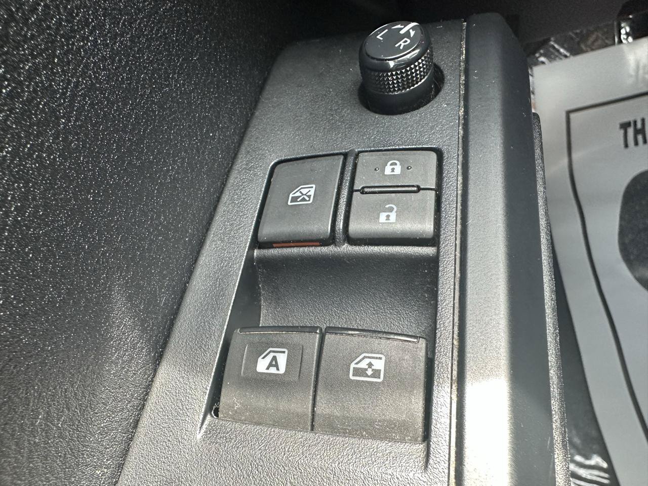 Used 2022 Toyota Tacoma SR RWD image 12