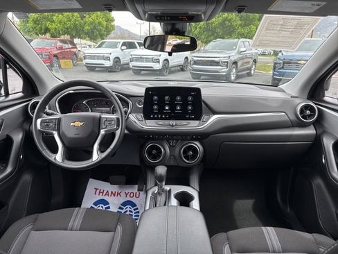 Used 2025 Chevrolet Blazer LT AWD/4WD image 11
