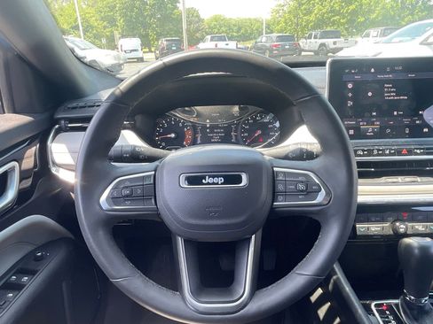 Used 2023 Jeep Compass Limited AWD/4WD image 18