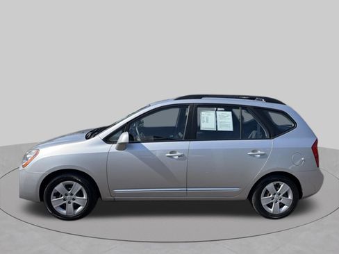 Used 2009 Kia Rondo LX FWD image 6