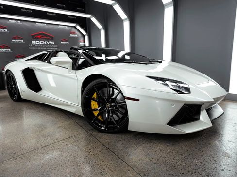 Used 2016 Lamborghini Aventador LP 700-4 AWD/4WD image 5