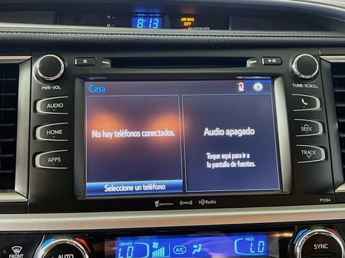 Used 2016 Toyota Highlander Plus FWD image 26