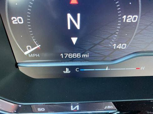 Used 2023 GMC Sierra 1500 SLT w/ SLT Premium Package image 6