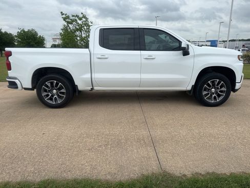 Used 2020 Chevrolet Silverado 1500 LT w/ Texas Edition image 6