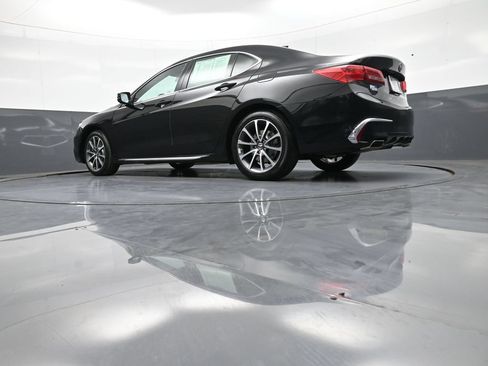 Used 2018 Acura TLX V6 w/ Technology Package FWD image 32
