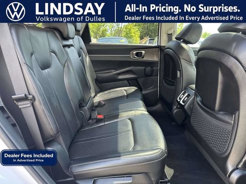 Used 2023 Kia Sorento S w/ Panoramic Sunroof Package AWD/4WD image 13
