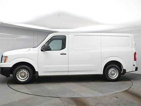 Used 2014 Nissan NV 2500 S image 2