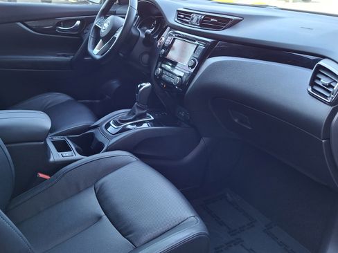 Certified 2022 Nissan Rogue Sport SL image 23