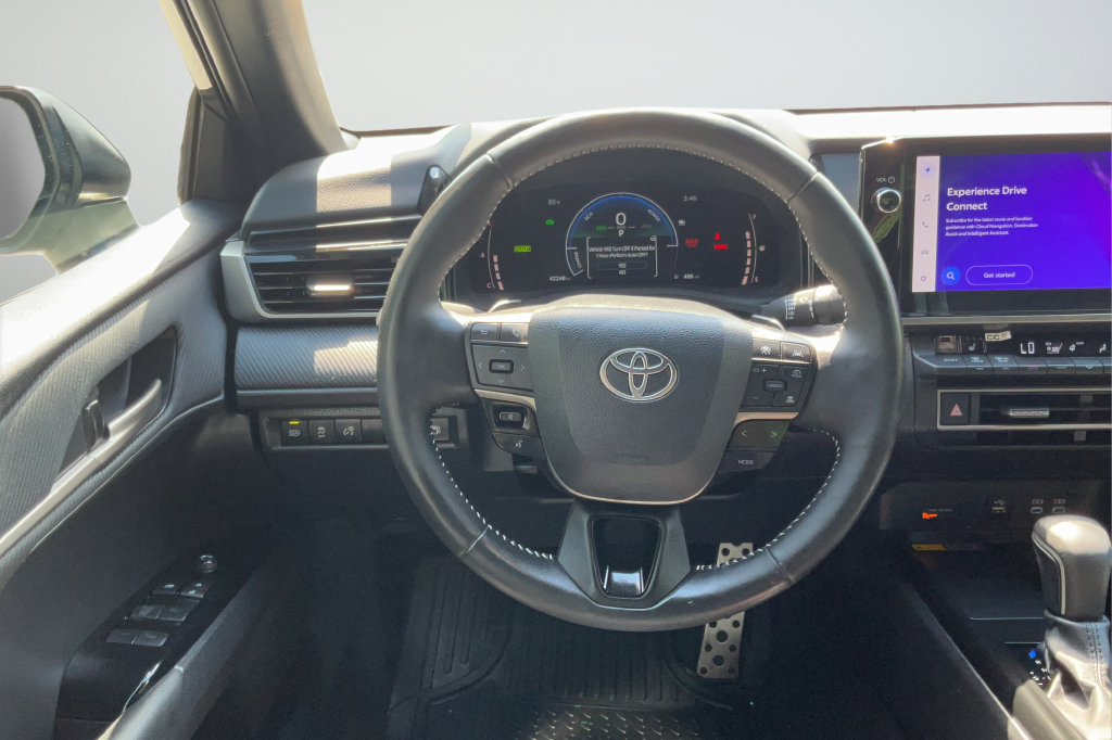 Used 2025 Toyota Camry SE w/ Multimedia Upgrade Package FWD image 14