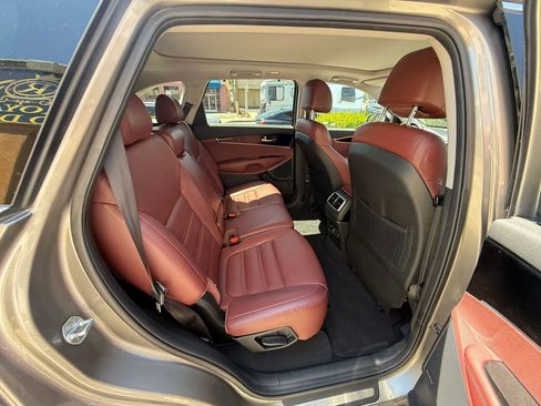 Used 2017 Kia Sorento SX FWD image 17