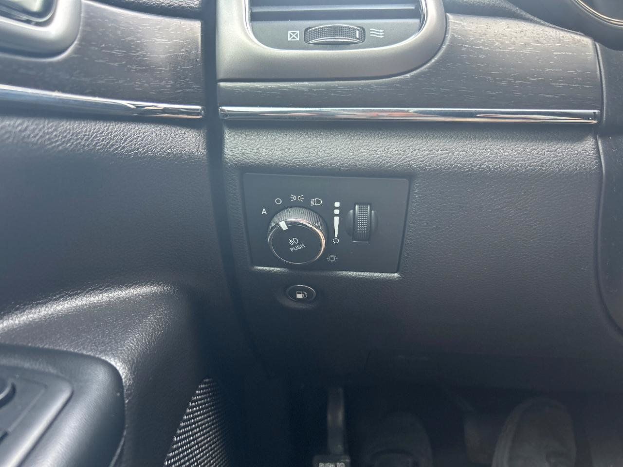 Used 2018 Jeep Grand Cherokee Limited RWD image 15
