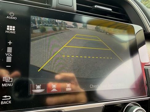 Used 2017 Honda Civic Touring image 25