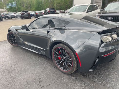Used 2017 Chevrolet Corvette Z06 image 3