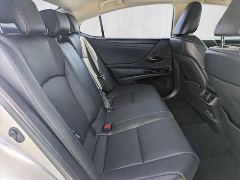 Used 2024 Lexus ES 300h w/ Premium Package FWD image 19