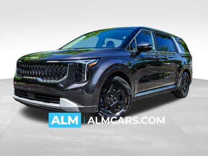 Used 2025 Kia Carnival