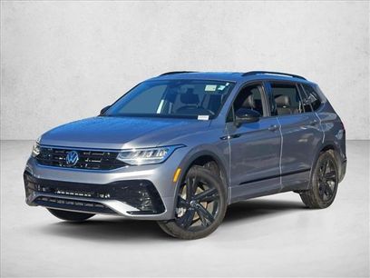 Used 2024 Volkswagen Tiguan SE R-Line