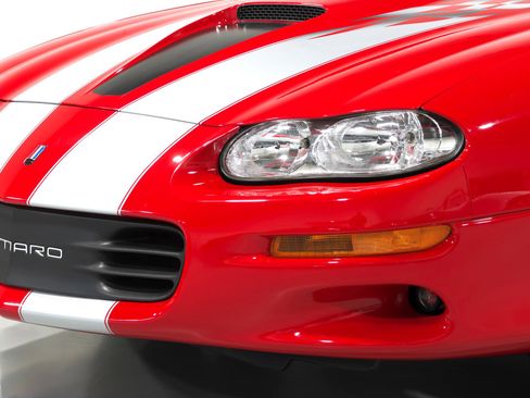 Used 2002 Chevrolet Camaro Z28 w/ SS Performance/Appearance Pkg image 51