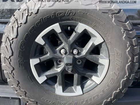 Used 2024 Jeep Wrangler Unlimited Rubicon 4xe image 28