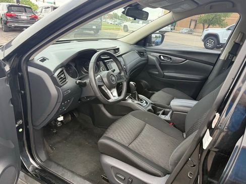 Used 2019 Nissan Rogue SV image 13