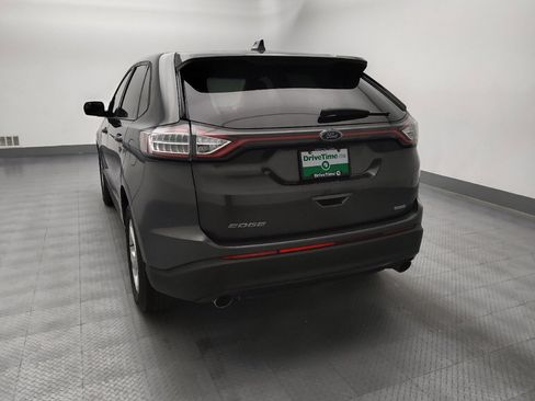 Used 2018 Ford Edge SE FWD image 6