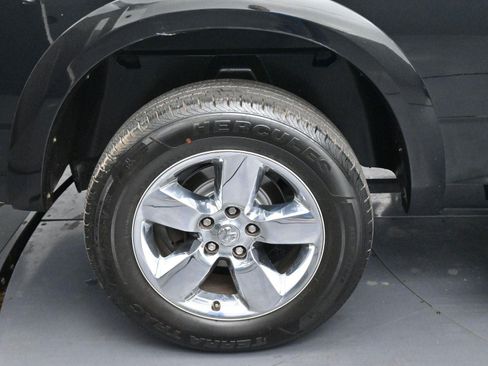 Used 2016 RAM 1500 SLT AWD/4WD image 30