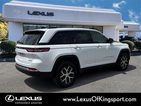 Used 2024 Jeep Grand Cherokee Limited image 5