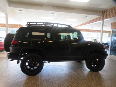 Used 2014 Toyota FJ Cruiser 4WD w/ Upgrade Package image 62