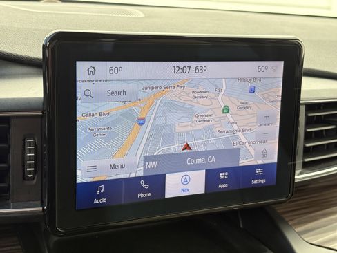 Used 2020 Ford Explorer Limited image 24