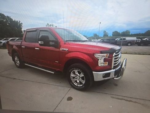 Used 2017 Ford F150 XLT w/ Equipment Group 301A Mid AWD/4WD image 3