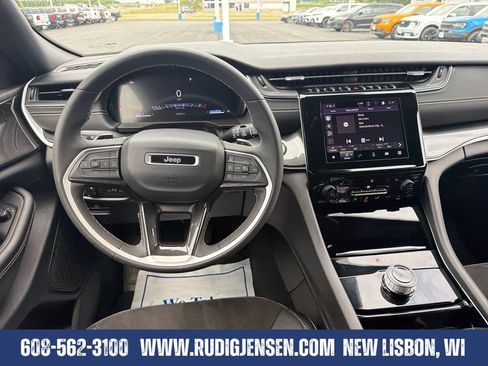 Used 2023 Jeep Grand Cherokee L Laredo AWD/4WD image 13