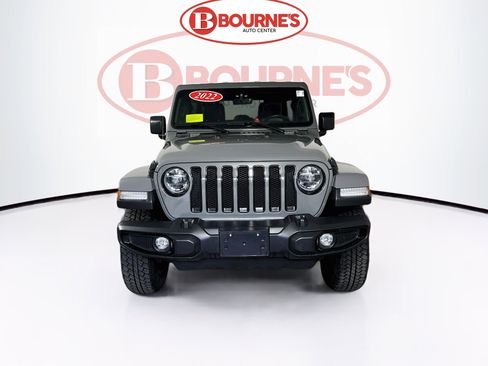 Used 2022 Jeep Wrangler Unlimited Sahara AWD/4WD image 6