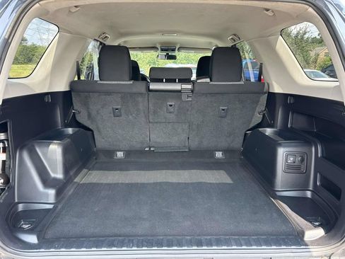 Used 2016 Toyota 4Runner SR5 AWD/4WD image 13