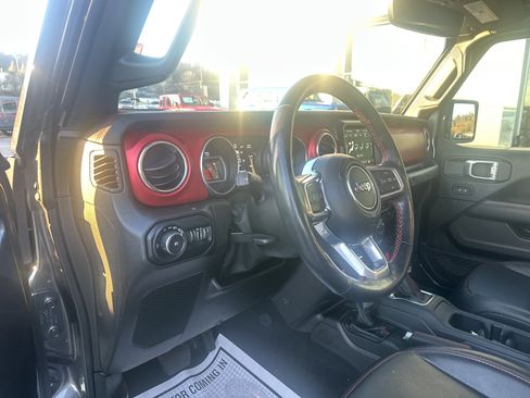 Used 2021 Jeep Wrangler Unlimited Rubicon w/ Xtreme Recon 35" Tire Package image 18