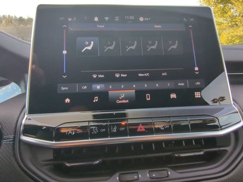 New 2026 Jeep Compass Limited image 16