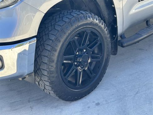 Used 2019 Toyota Tundra SR5 image 9